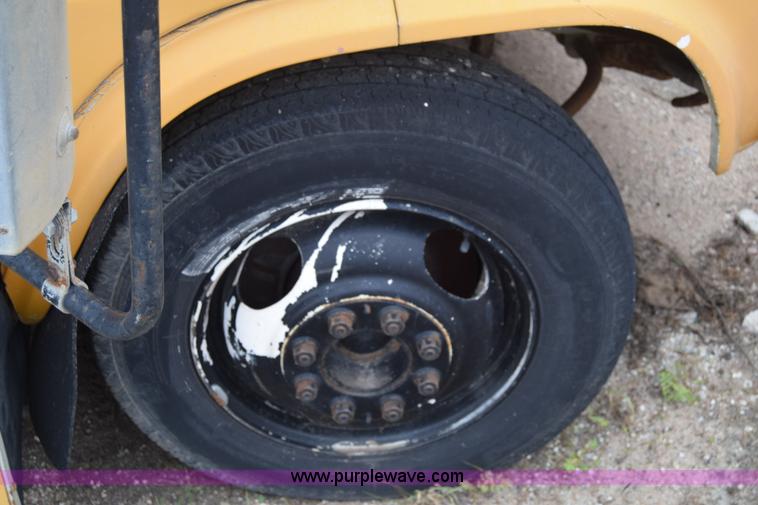 image for item CB9293 1985 Chevrolet G30 school bus