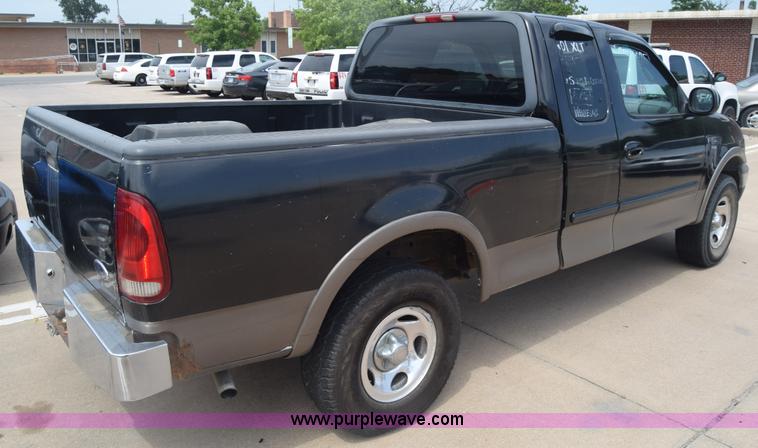 image for item CB9396 2001 Ford F150 SuperCab pickup truck