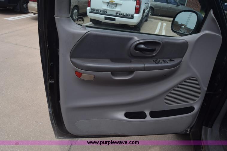 image for item CB9396 2001 Ford F150 SuperCab pickup truck