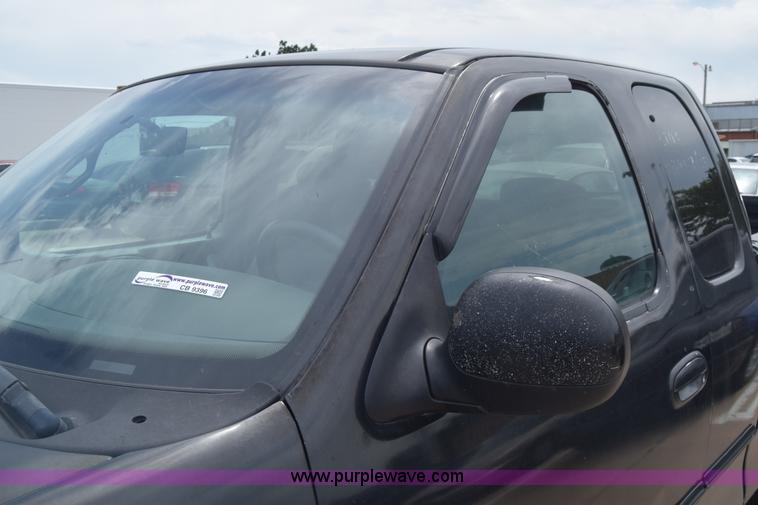 image for item CB9396 2001 Ford F150 SuperCab pickup truck