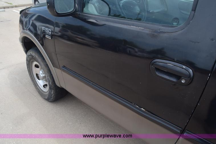 image for item CB9396 2001 Ford F150 SuperCab pickup truck