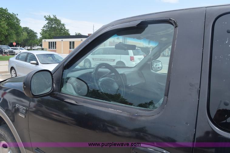 image for item CB9396 2001 Ford F150 SuperCab pickup truck