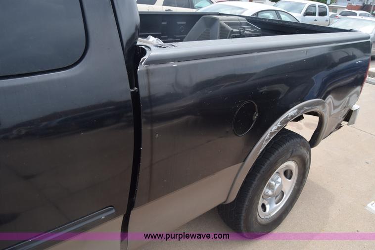 image for item CB9396 2001 Ford F150 SuperCab pickup truck