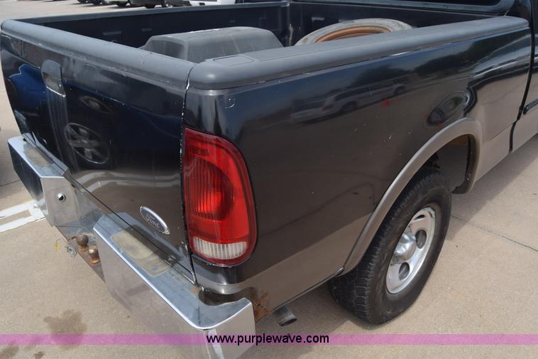 image for item CB9396 2001 Ford F150 SuperCab pickup truck