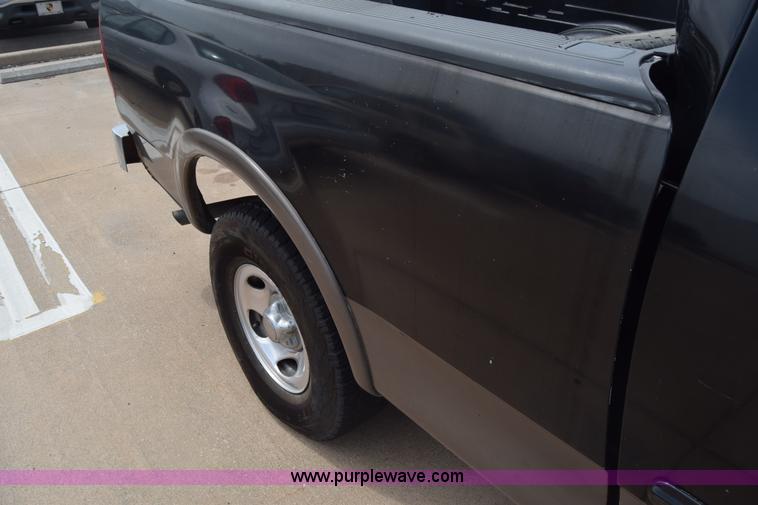 image for item CB9396 2001 Ford F150 SuperCab pickup truck