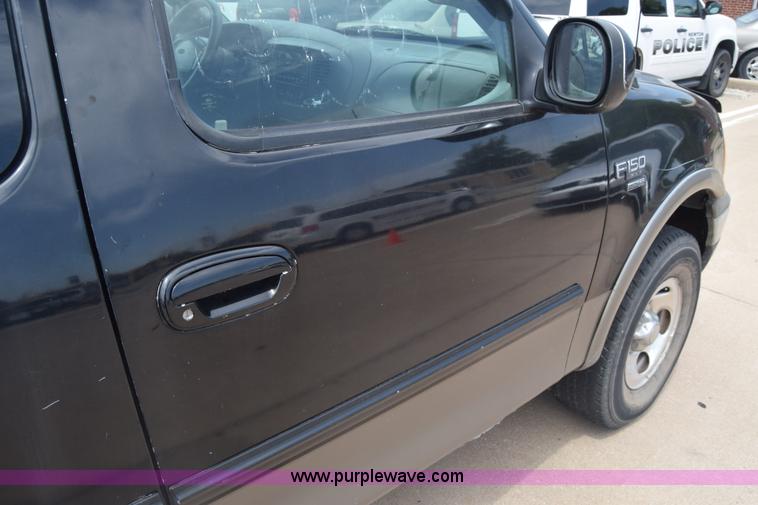 image for item CB9396 2001 Ford F150 SuperCab pickup truck