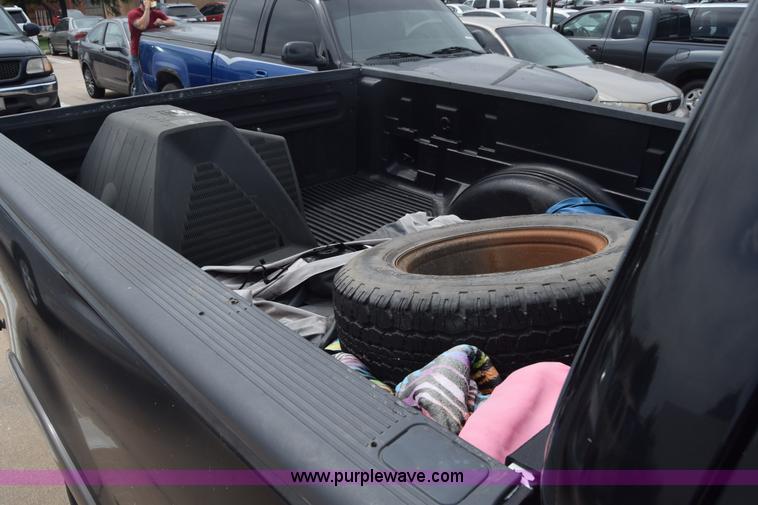 image for item CB9396 2001 Ford F150 SuperCab pickup truck