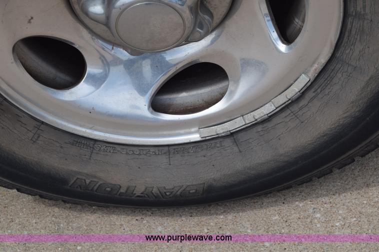 image for item CB9396 2001 Ford F150 SuperCab pickup truck