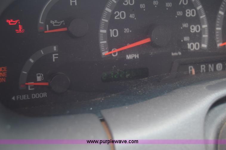 image for item CB9396 2001 Ford F150 SuperCab pickup truck