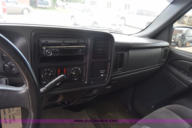 image for item CB9397 2004 GMC Sierra 1500 Ext. Cab pickup truck