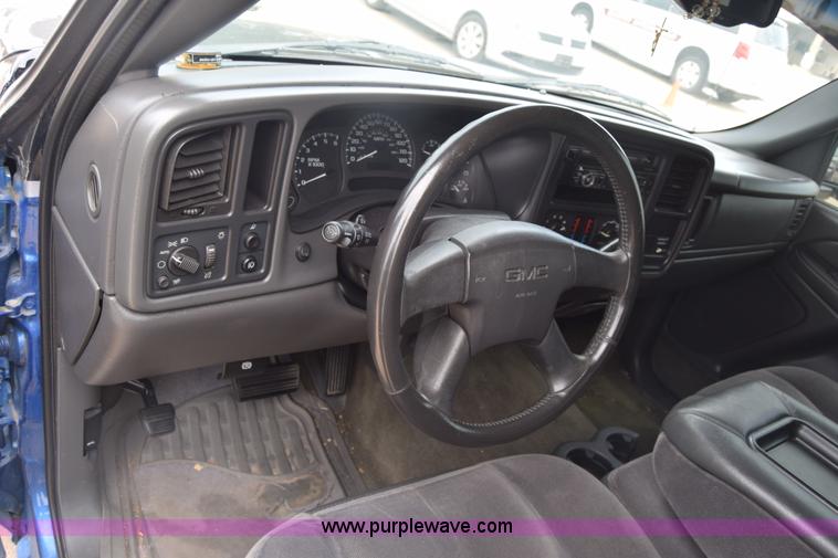 image for item CB9397 2004 GMC Sierra 1500 Ext. Cab pickup truck