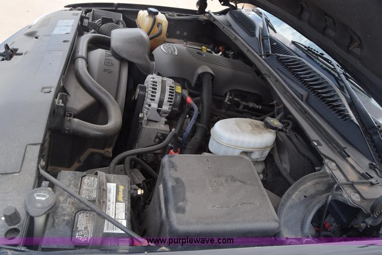 image for item CB9397 2004 GMC Sierra 1500 Ext. Cab pickup truck