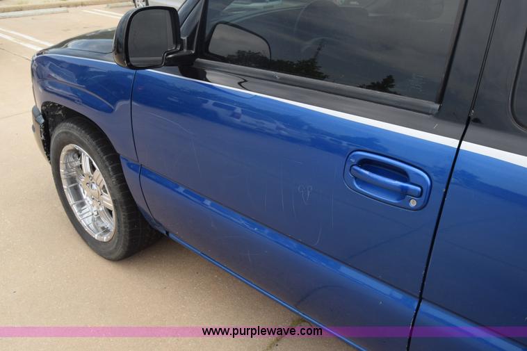 image for item CB9397 2004 GMC Sierra 1500 Ext. Cab pickup truck