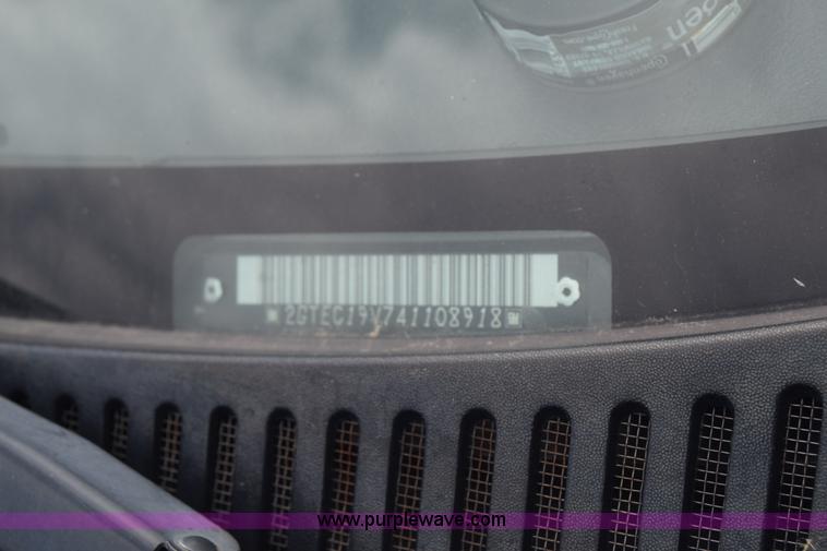 image for item CB9397 2004 GMC Sierra 1500 Ext. Cab pickup truck