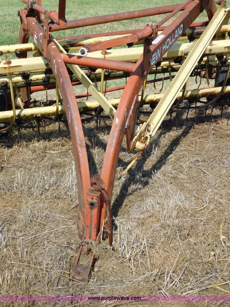 image for item CD9281 New Holland 258 hay rake