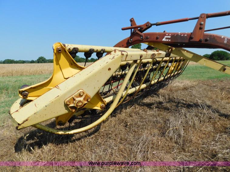 image for item CD9281 New Holland 258 hay rake