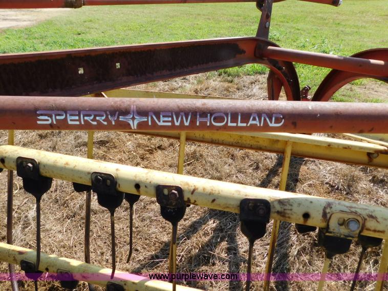 image for item CD9281 New Holland 258 hay rake