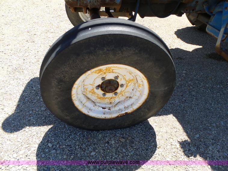 image for item J4063 Ford 6610 tractor