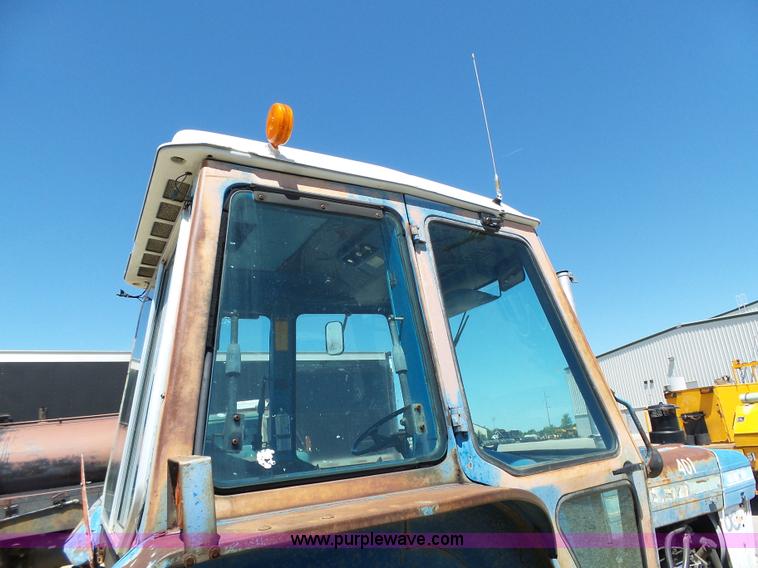 image for item J4063 Ford 6610 tractor