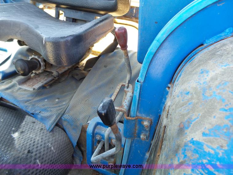 image for item J4063 Ford 6610 tractor