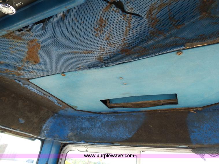 image for item J4063 Ford 6610 tractor