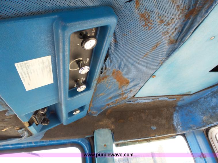 image for item J4063 Ford 6610 tractor