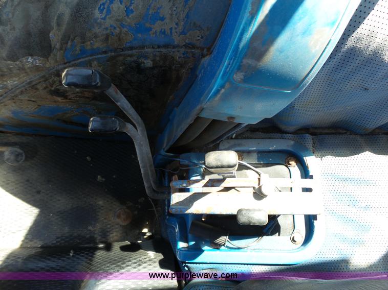 image for item J4063 Ford 6610 tractor