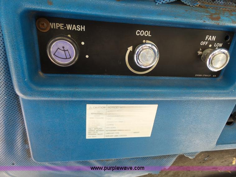 image for item J4063 Ford 6610 tractor