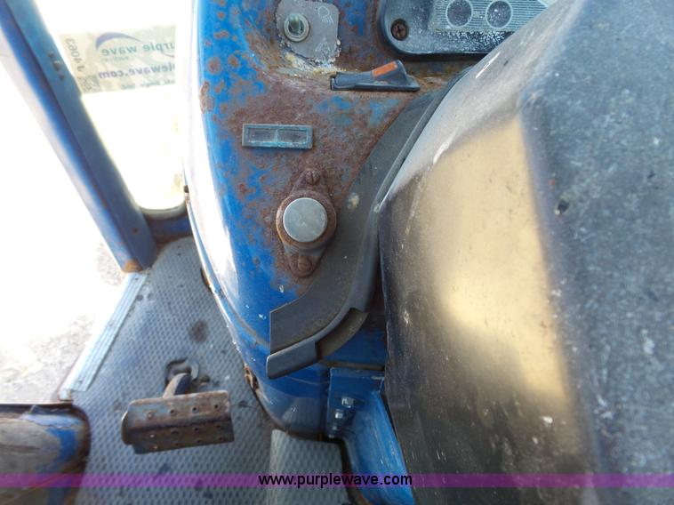 image for item J4063 Ford 6610 tractor