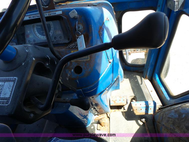 image for item J4063 Ford 6610 tractor