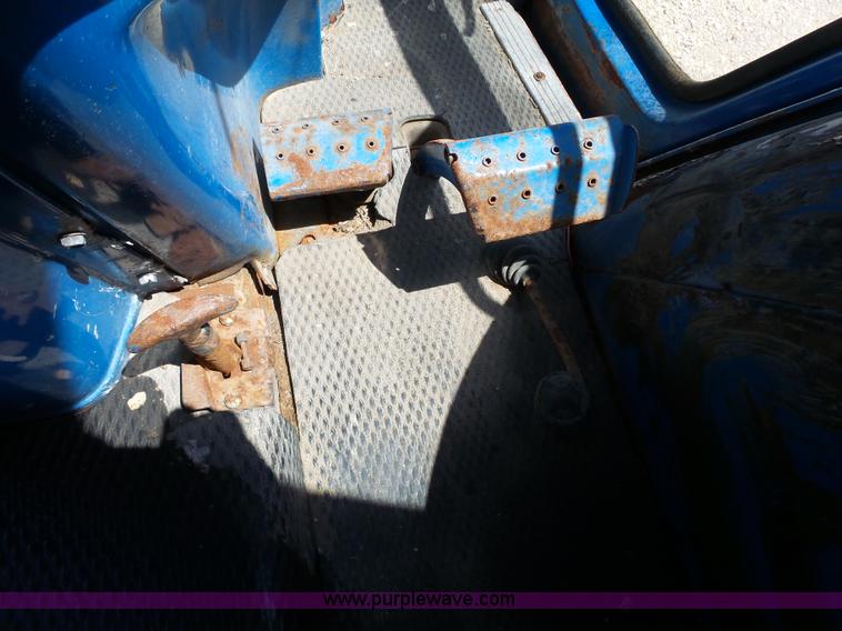 image for item J4063 Ford 6610 tractor