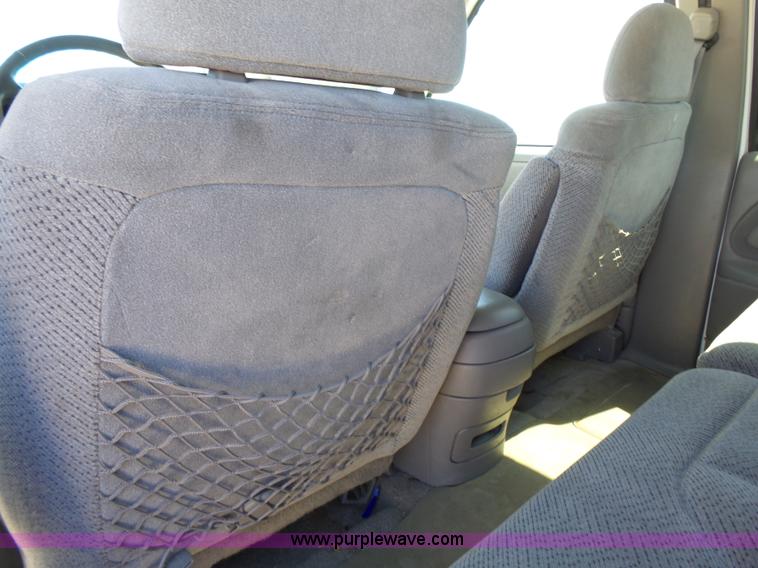 image for item J4064 1997 GMC Yukon SLE SUV