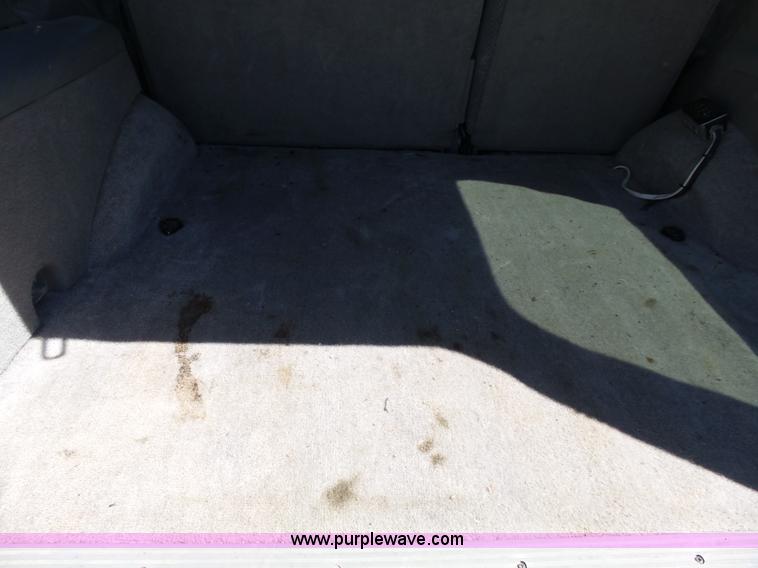 image for item J4064 1997 GMC Yukon SLE SUV