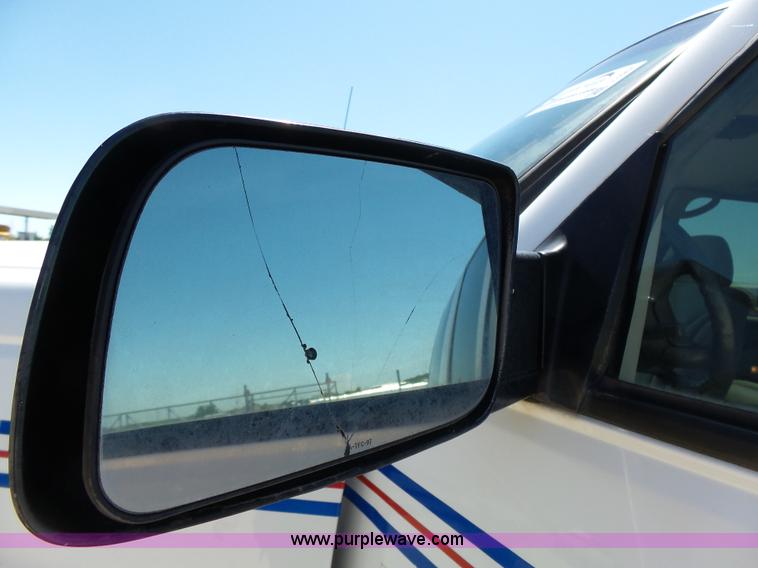 image for item J4064 1997 GMC Yukon SLE SUV