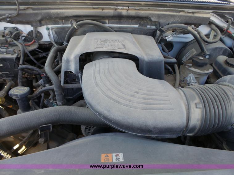 image for item J4065 2001 Ford F150 XL pickup truck