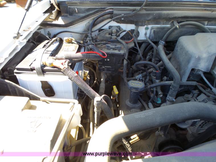 image for item J4065 2001 Ford F150 XL pickup truck