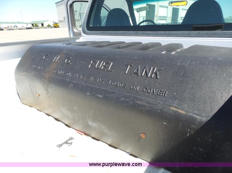 image for item J4065 2001 Ford F150 XL pickup truck