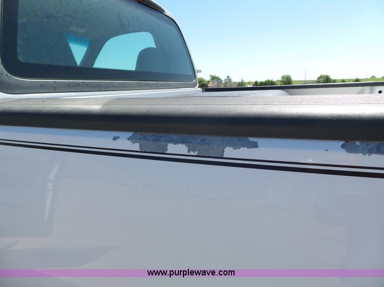 image for item J4065 2001 Ford F150 XL pickup truck