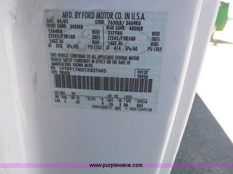 image for item J4065 2001 Ford F150 XL pickup truck