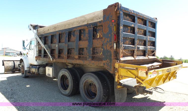 image for item J4066 1997 International 4900 dump truck