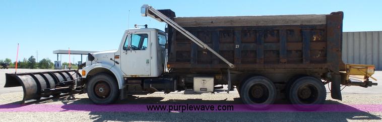 image for item J4066 1997 International 4900 dump truck
