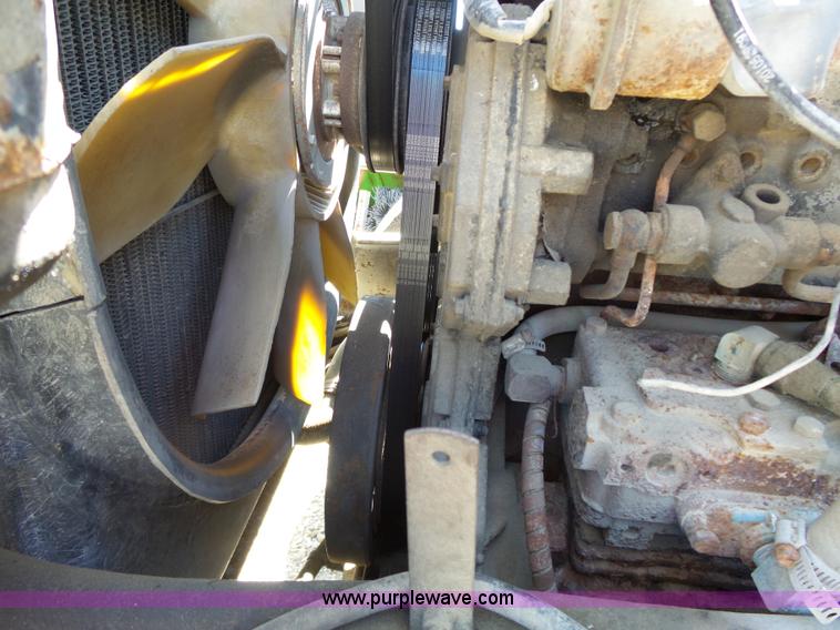 image for item J4066 1997 International 4900 dump truck