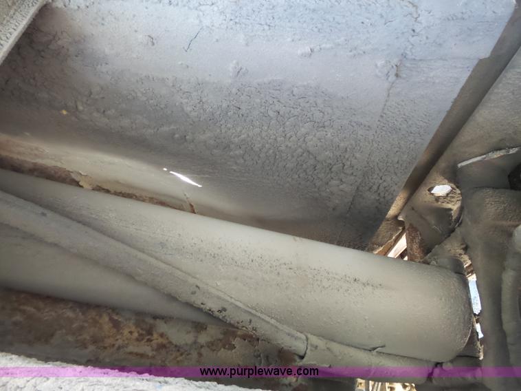 image for item J4066 1997 International 4900 dump truck