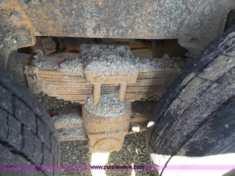 image for item J4066 1997 International 4900 dump truck