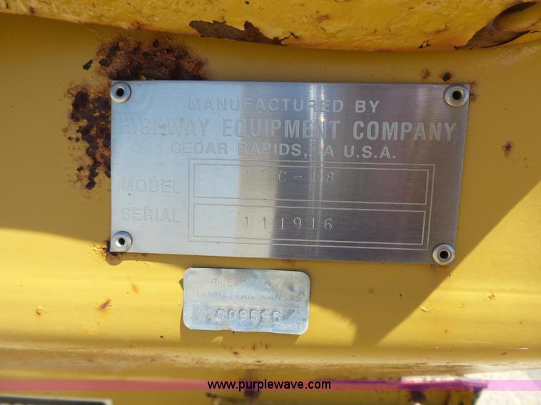 image for item J4066 1997 International 4900 dump truck