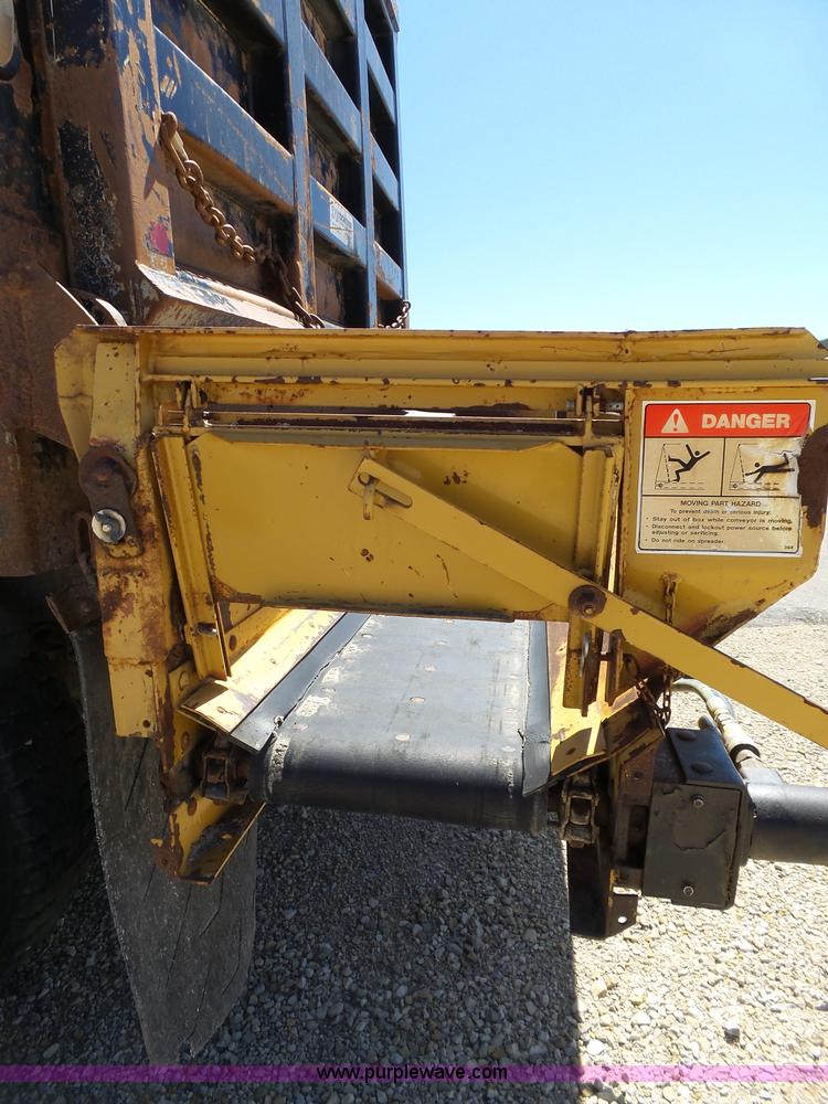 image for item J4066 1997 International 4900 dump truck