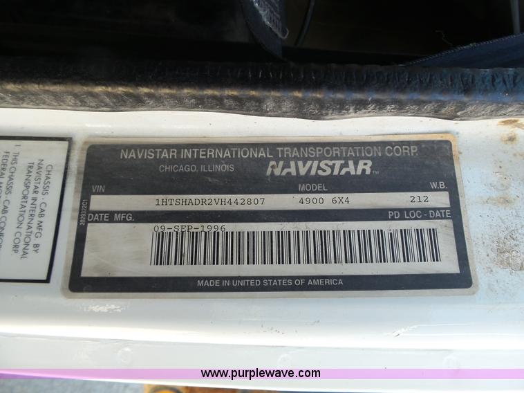 image for item J4066 1997 International 4900 dump truck