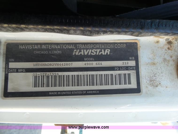 image for item J4066 1997 International 4900 dump truck