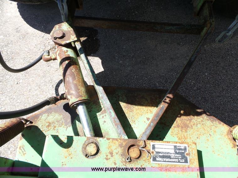 image for item J4067 CTL 2800 Turf Runner mower