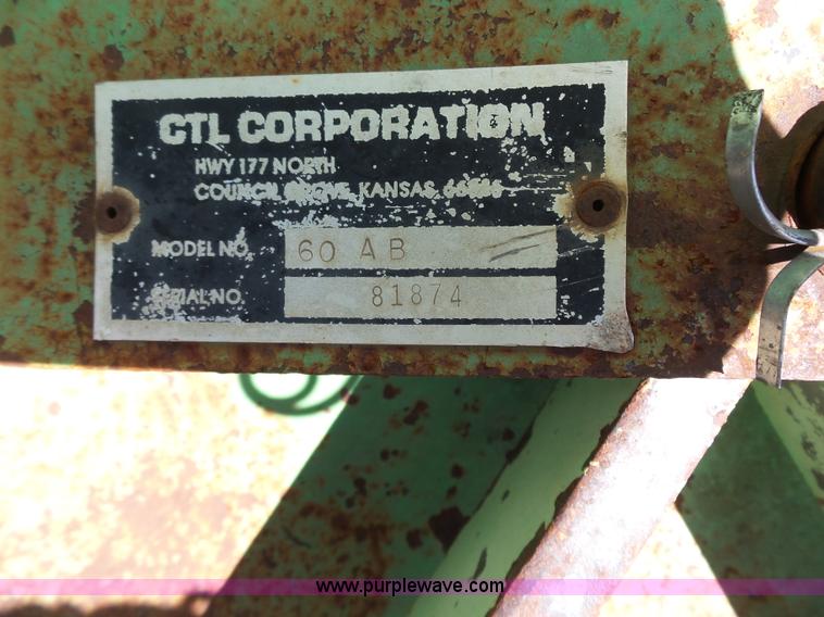 image for item J4067 CTL 2800 Turf Runner mower